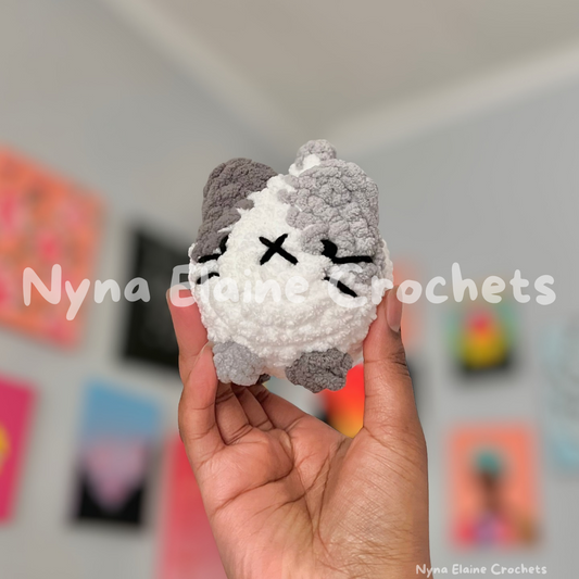 Loaf Kitten Crochet Plushie Grey/ White